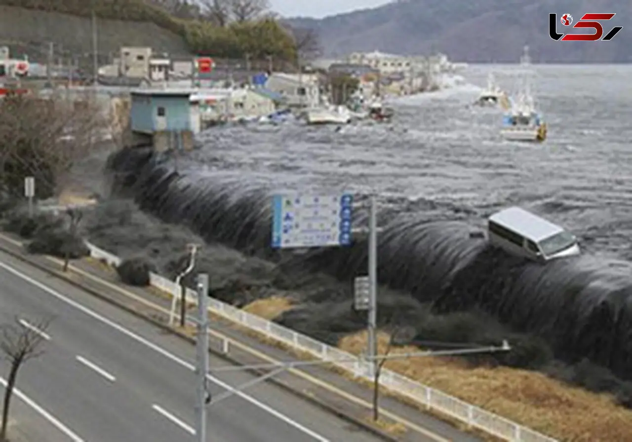 سونامی در اندونزی با زلزله شدید + عکس