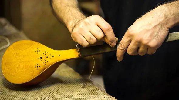 پرونده‌های خاک‌خورده در میراث فرهنگی؛ سازگران سال‌هاست در انتظار درجه هنری مانده‌اند