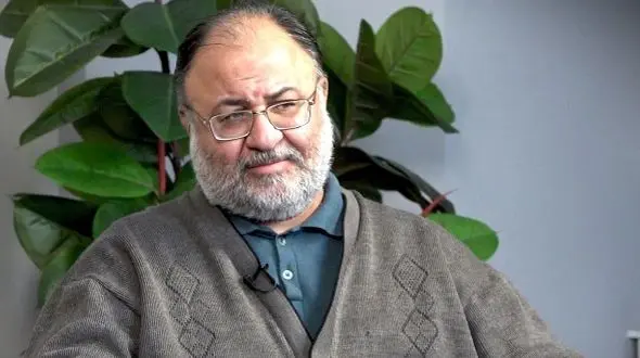 نظر صادق کوشکی در رابطه با باران و بی‌حجابی / واکنش مردم به نظرات جنجالی چیست؟