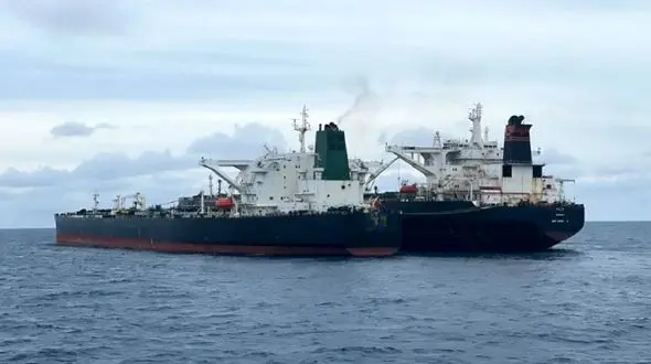 نفتکش توقیفی ایران در مسیر جزیره «باتام» اندونزی