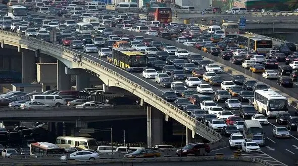 علت ترافیک سنگین هفته گذشته در تهران مشخص شد / سردار رحیمی تشریح کرد 