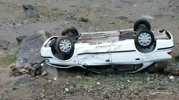 واژگونی سمند یک نفر را به کام مرگ کشاند و پنج نفر را روانه بیمارستان کرد