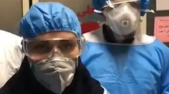 صحنه ای زیبا از پرستار با بیمار کرونایی+ فیلم