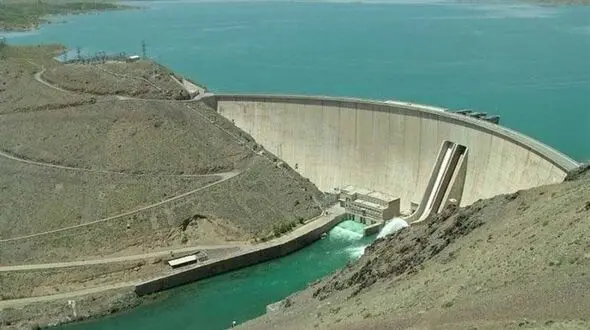تا ۳ ساعت دیگر سد مروک سرریز می‌کند / بعضی از درودی ها حاضر به تخلیه خانه‌های خود نیستند !