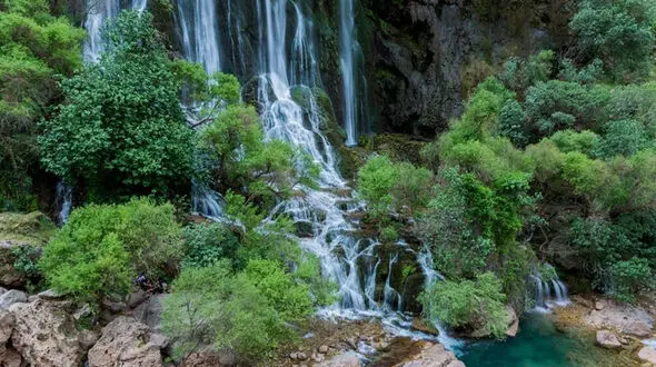 آبشار لندی؛ نگین طبیعی چهارمحال و بختیاری + فیلم