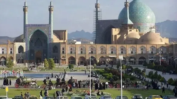تصویری شگفت‌ انگیز از میدان نقش جهان در صد سال گذشته