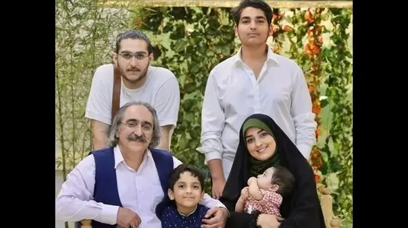 ستاره سادات قطبی: درسته نامادری علی، پسر همسرم «شهرام شکیبا» هستم ولی به هم محرم هستیم/ به حجاب و مسلمان نما ربط ندین!