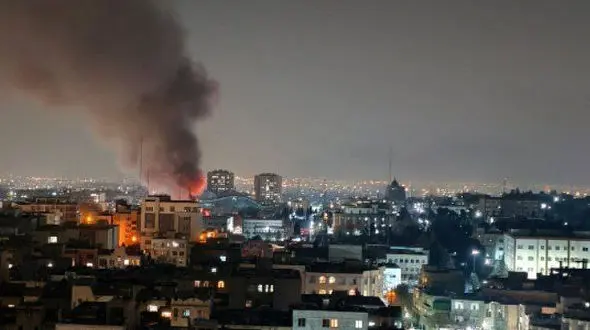  آتش‌سوزی شامگاهی در مرکز تهران  + عکس  و فیلم