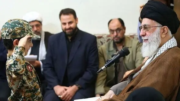 عکس «لشکر زینبی» رهبر معظم انقلاب