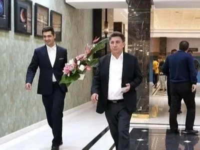 نگاهی به جشن عروسی لوکس دختر قلعه نویی سرمربی تیم ملی ایران/ از حضور داش مشتی ها تا دعوت امیر جعفری و داریوش ارجمند!