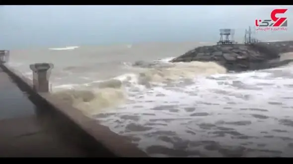 با نزدیک شدن طوفان، هزاران گردشگر از تایلند گریختند +فیلم