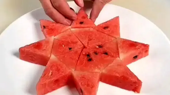 تزئین هندوانه به شکل ستاره + فیلم