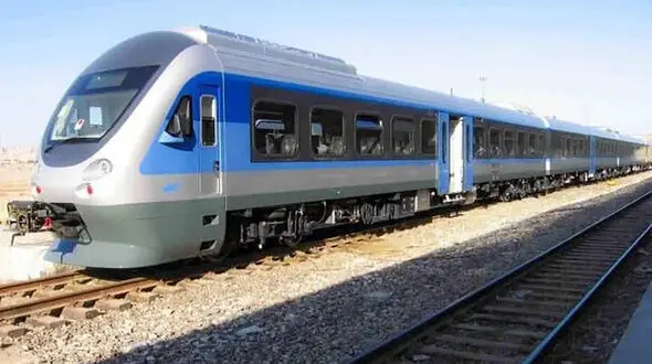 مرگ دردناک پدر یک خانواده زیر چرخ های قطار / در ورامین رخ داد 