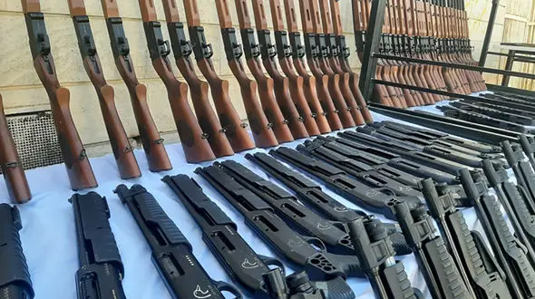 کشف 54 قبضه انواع سلاح جنگی در استان سیستان و بلوچستان