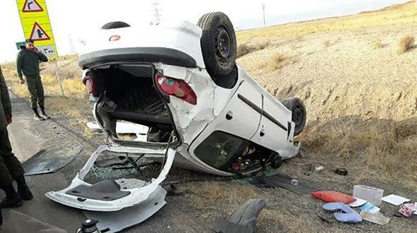 6 مصدوم در پی واژگونی پژو ۲۰۶ در کرمان