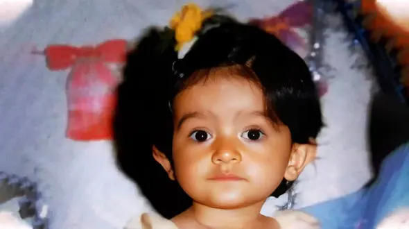 این کودک چشم درشت کدام خانم بازیگر جذاب نون خ است؟! / محاله حدس بزنید !