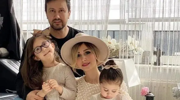 غوغای تم سیندرلایی نبات کوچولوی شاهرخ استخری تو جشن تولد لاکچری و حسرت برانگیزش/  سپیده بزمی پور سیندرلا شد و شاهرخ استخری پرنس چارمینگ!