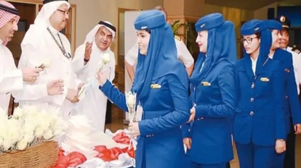 عربستان استخدام مهماندار زن هواپیما را آغاز کرد