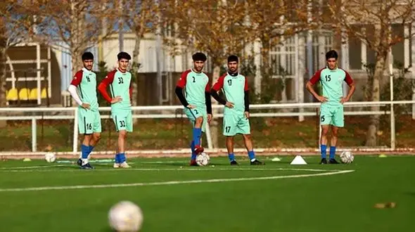 فوتبالیست های زیر سن قانونی به تاجیکستان‌ رفتند !