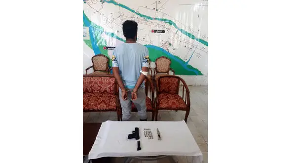 بازداشت سارق مسلح مغازه های آبادان + عکس