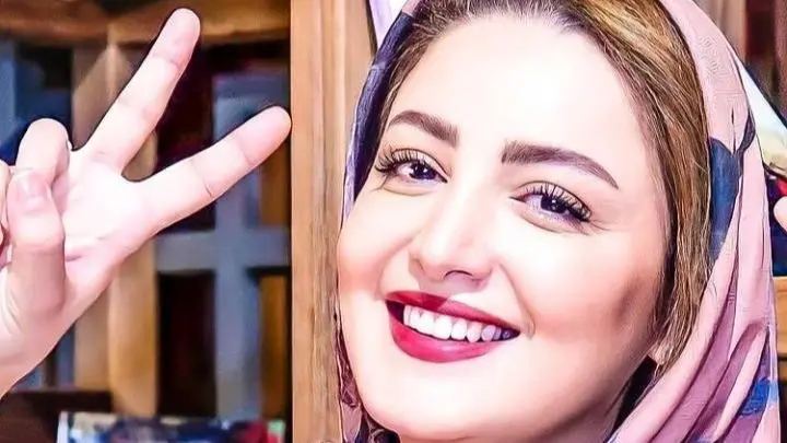 ساده و نچرال مثل شیلا خداداد: موهامو رنگ نمی کنم چون همینجوری طبیعی بودن رو دوست دارم؛ وقتی عروسی برم لاک میزنم و برمیگردم پاک میکنم!