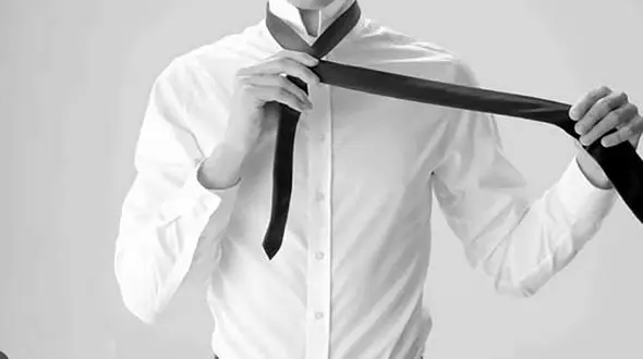 زندگی با این مرد عرب پولدار سخت است! / فیلم نارضایتی دوست دخترش از زندگی لاکچری