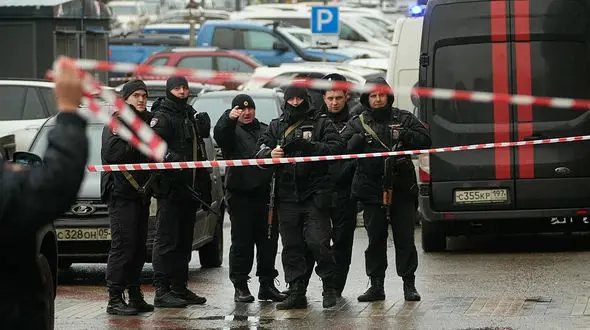 دو افسر پلیس در مسکو بر اثر انفجار بمب کشته شدند؛ انفجار نزدیک محل ترور یک ژنرال روس