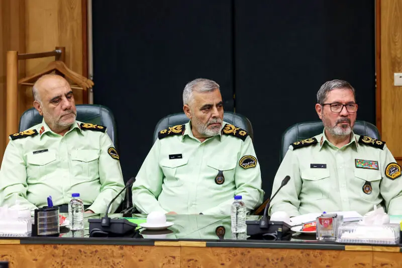 دیدار دکتر مسعود پزشکیان با فرماندهان فراجا و بازدید از ستاد فرماندهی انتظامی در سه شنبه 15 مهر 1404