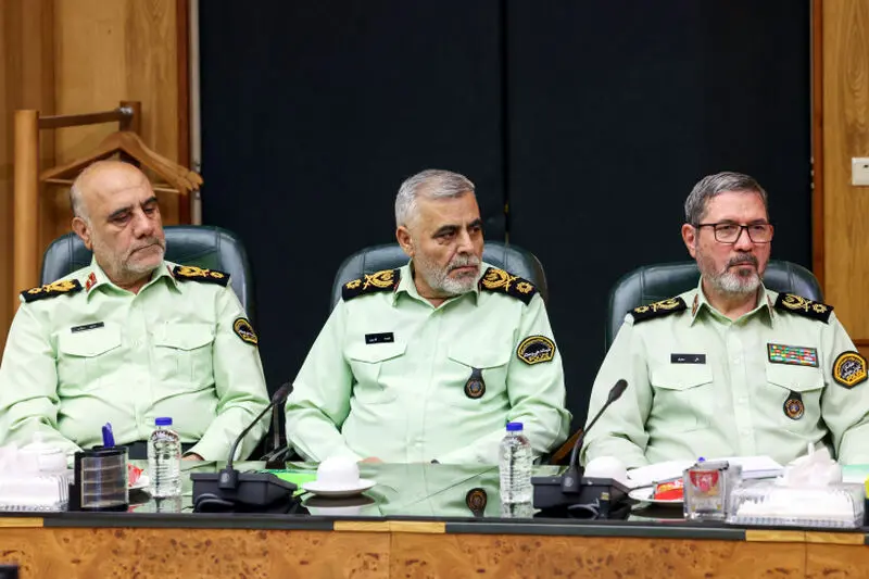 دیدار دکتر مسعود پزشکیان با فرماندهان فراجا و بازدید از ستاد فرماندهی انتظامی در سه شنبه 15 مهر 1404