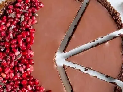 طرز تهیه دسر یلدایی با بیسکویت و شکلات؛ ایده‌ خوشمزه برای شب یلدا