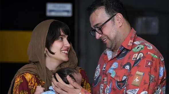سنگ تمام سپند امیرسلیمانی برای مونا کرمی در سالگرد ازدواجشان؛ «حسم به تو مثل روز اول نیست» + عکس