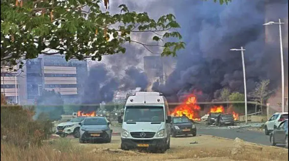 اصابت مستقیم موشک‌های ایران به ساختمان وزارت جنگ اسرائیل