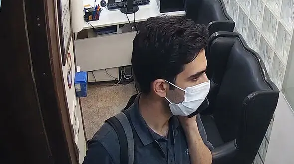 فیلم/ این دزد موبایل از کلینیک تهرانپارس را می شناسید / با خونسردی موبایل های آقای دکتر را برداشت و رفت
