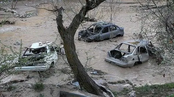 دادستان: سیل کرج خسارت جانی داشته است