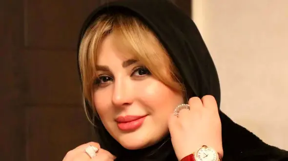 گردش نیوشا ضیغمی با دخترش بدون شوهرش 