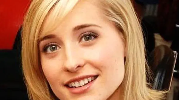 بازیگر زن هالیوودی که زنان و دختران را به بیراهه می کشاند دستگیر شد! + عکس