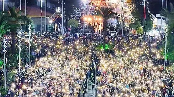 حضور با شکوه بیش از ۲۰هزار گیلانی در جشن میلاد امام خوبی‌ها /رشت غرق در نور و شادی شد + گزارش تصویری
