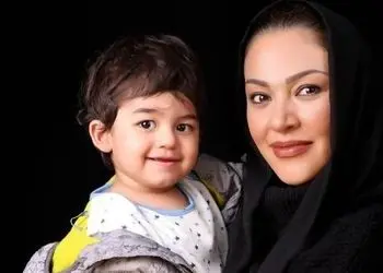 فیلم / زیبا بروفه :بازیگری نمی کنم چوه آقا پسری حسادت میکنه / رک بهم گفته نمیخوام معروف بشی / به مشهور بودنم حسادت میکنه !