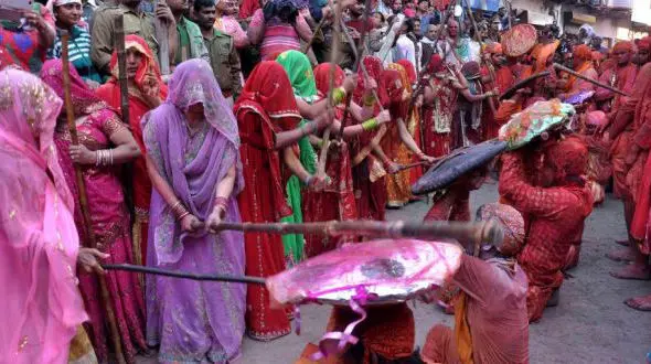 این زنان بدجور شوهران خود را کتک می‌زنند! + فیلم 