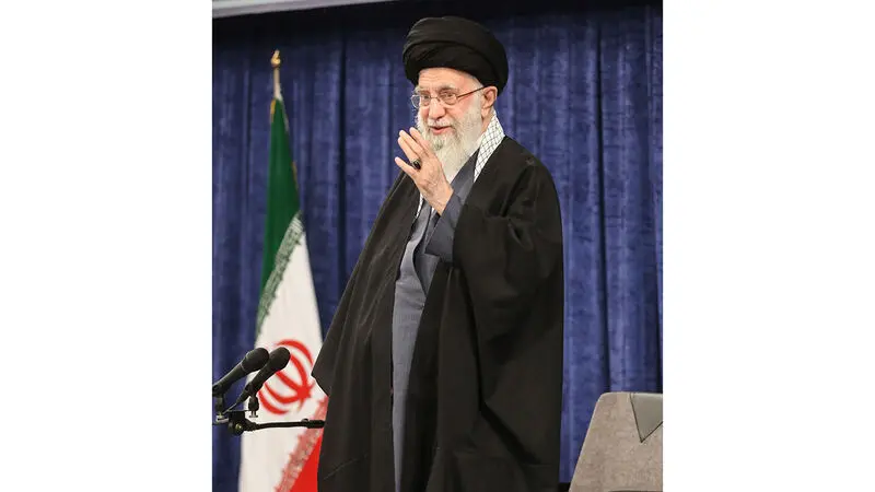 سران قوا، مسئولان و کارگزاران نظام عصر امروز چهارشنبه با رهبر انقلاب اسلامی دیدار کردند. 