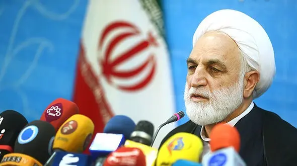  خروج یک عکاس ممنوع‌الخروج از کشور با نامه مدیر وزارت اطلاعات