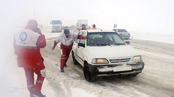 گرفتار شدن 200 خودرو در کولاک شدید آزادراه تبریز ـ زنجان