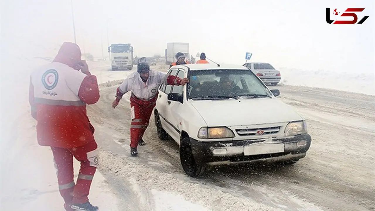 گرفتار شدن 200 خودرو در کولاک شدید آزادراه تبریز ـ زنجان