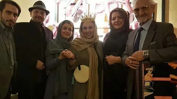 خانم مجری در جشن تولد خودمانی بهنوش بختیاری