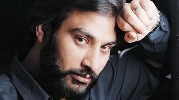 اولین عکس از سنگ مزار ناصر عبداللهی  ! / خواننده ای که زود رفت !