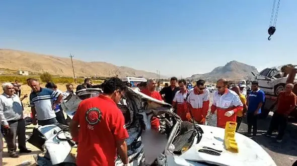 تصادف مرگبار در جاده سپیدان شیراز / 8 نفر کشته و مصدوم شدند!