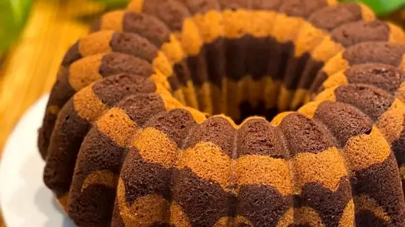 طرز تهیه کیک مرمری دورنگ برای پذیرایی از مهمان هایتان + فیلم