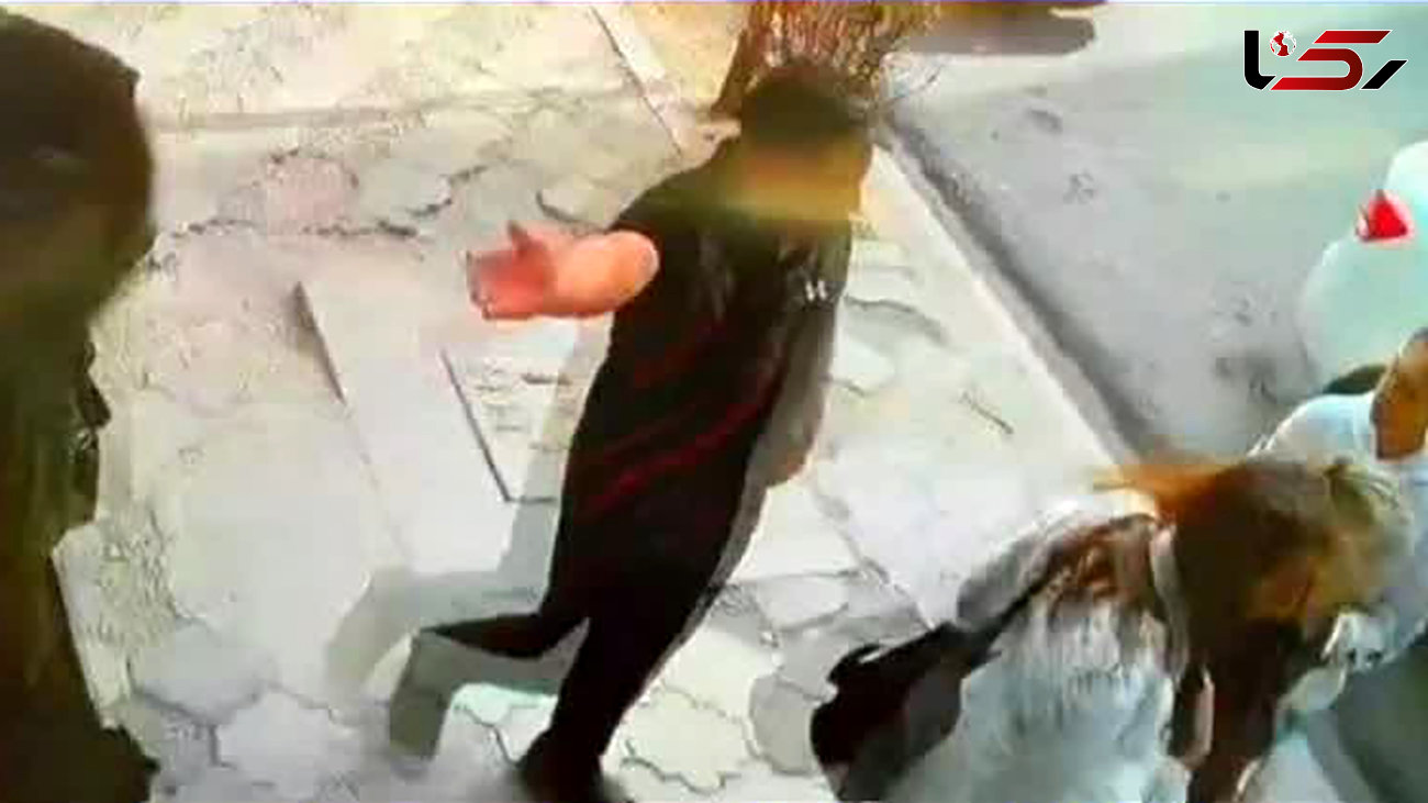 حمله ۲ زن به معترض بد پوششی شان در مشهد / پلیس وارد عمل شد