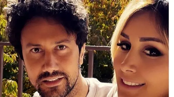 عکس / دیزاین شیک و زیبای میز صبحانه دونفری شاهرخ استخری و همسرش در بلژیک/ سلیقه اروپایی و رمانتیکش حرف نداره ...