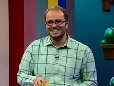فیلم/ انتقاد تند یک خانم معلم از محمدرضا شهبازی  روی آنتن زنده تلویزیون / حال آدم از ادبیات این مجری بهم میخوره + پاسخ محمدرضا شهبازی